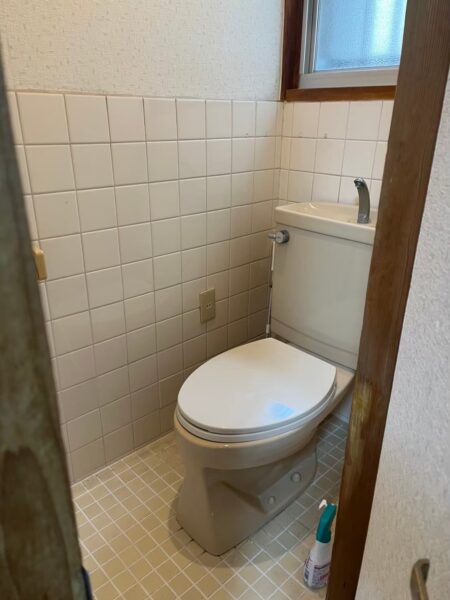 石田様邸トイレbefore